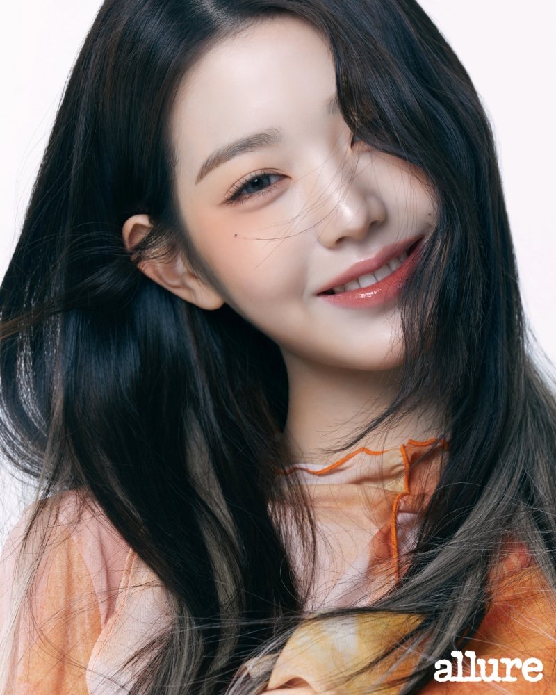 [서울=뉴시스] 그룹 아이브(IVE) 장원영. 23.04.24. (사진=얼루어 코리아 제공) photo@newsis.com *재판매 및 DB 금지