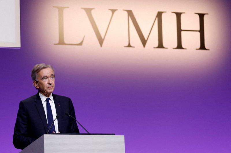 베르나르 아르노 루이비통모에헤네시(LVMH) 회장이 프랑스 파리에서 연간 성과 발표 기자회견을 진행하고 있다. /사진=뉴스1