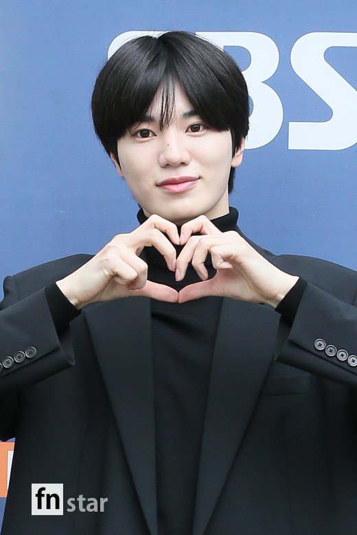 [포토] 성종, '남다른 피부톤' - fn스타