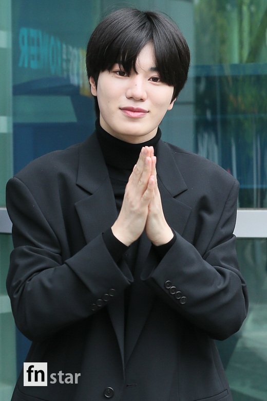 [포토] 성종, '정중하게 양손 모아서' - 헉스