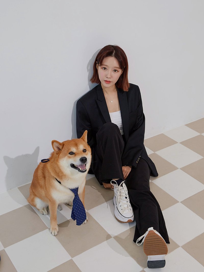 [서울=뉴시스] '지유개' 채널의 이지유(35)와 그의 반려견 이치(시바견 종) (사진=지유개 제공) 2023.04.27 photo@newsis.com *재판매 및 DB 금지