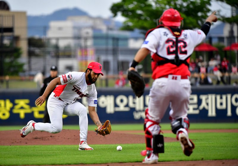 KIA 외인 최종 결정 초읽기 돌입. 정해영의 성공적인 복귀가 가장 큰 위안이다.