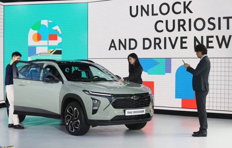 지난달 개장한 한국GM의 통합 브랜드 전시공간인 '더 하우스 오브 지엠'. 연합뉴스