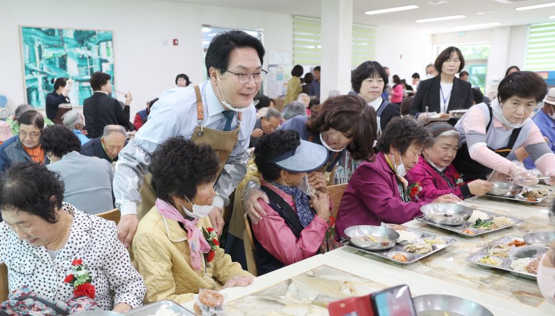 고창군, 독거노인 안전확인 '말벗서비스'