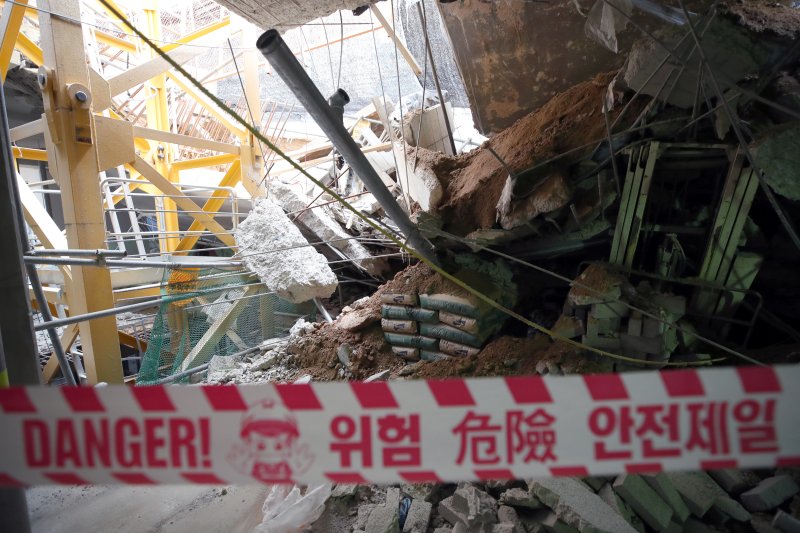 국토부, 인천 아파트 지하주차장 붕괴 사고조사 확대개편