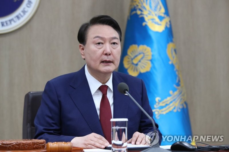 윤석열 대통령, 국무회의 발언 윤석열 대통령, 국무회의 발언 (서울=연합뉴스) 임헌정 기자 = 윤석열 대통령이 9일 서울 용산 대통령실 청사에서 열린 국무회의에서 발언하고 있다. 2023.5.9 [대통령실통신사진기자단] kane@yna.co.kr (끝)