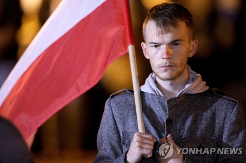 2022년 제2차 세계대전 발발 83주년 행사에 참석한 폴란드 시민.EPA연합뉴스