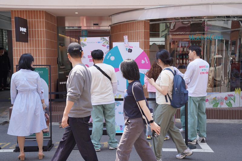 "게임할까, 와인 먹을까" 편의점 업계 팝업 뜨는 이유는