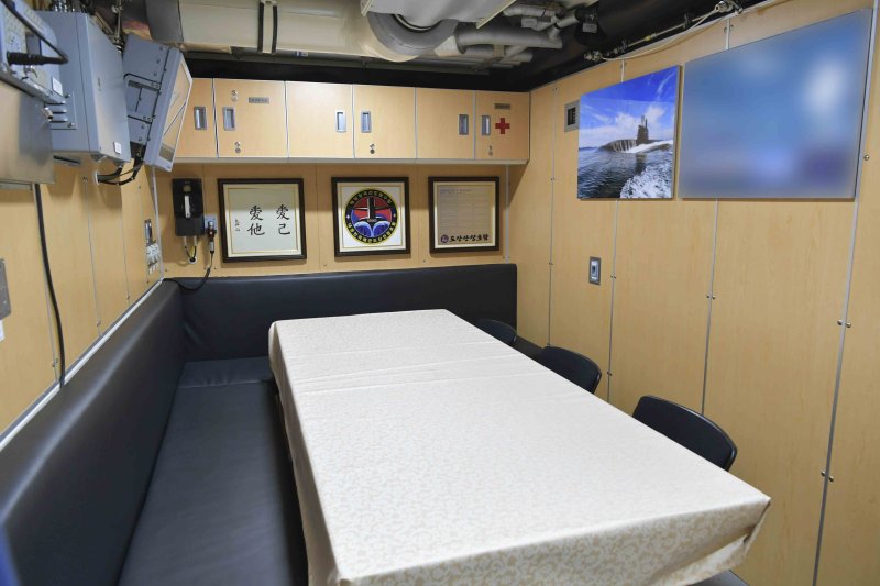 지난 17일 언론에서 처음으로 공개된 한국 잠수함 전력의 심장부인 해군 잠수함사령부에 정박 중인 3천t급 중형 잠수함인 도산안창호함 사관실. 사진=해군 제공