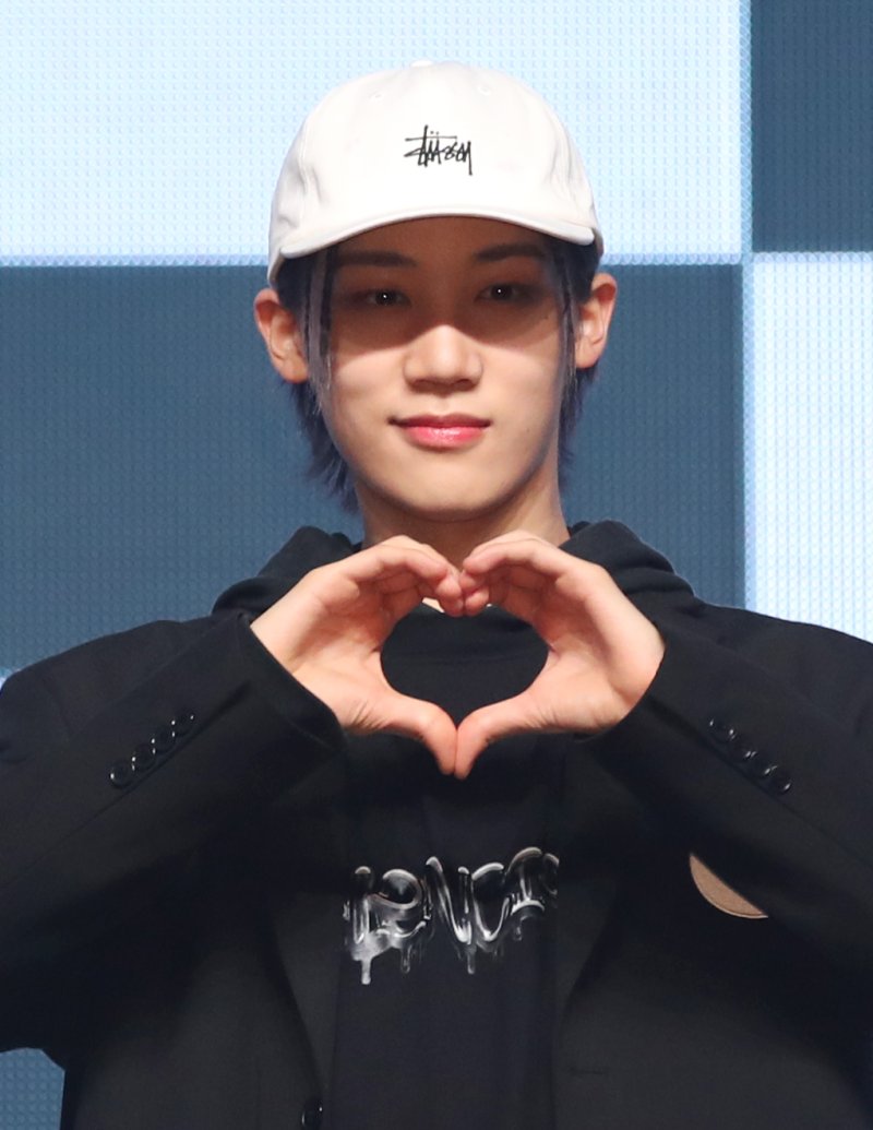 에이티비오(ATBO) 배현준이 18일 서울 용산구 블루스퀘어에서 가진 미니 3집 앨범 '더 비기닝: 비상' 쇼케이스에서 포즈를 취하고 있다. 2023.5.18/뉴스1 ⓒ News1 권현진 기자