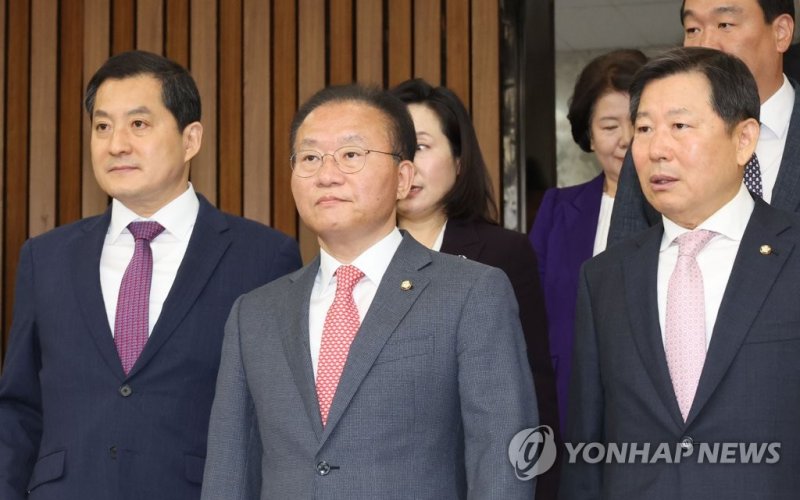 '尹 외교 슈퍼위크'에... 與 "중요한 포인트" VS .野 "아무말 대잔치 안돼"