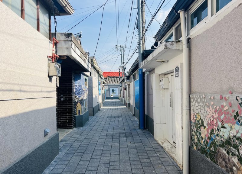서학동사진미술관 가는 골몰길 (전주=연합뉴스) 김진방 기자