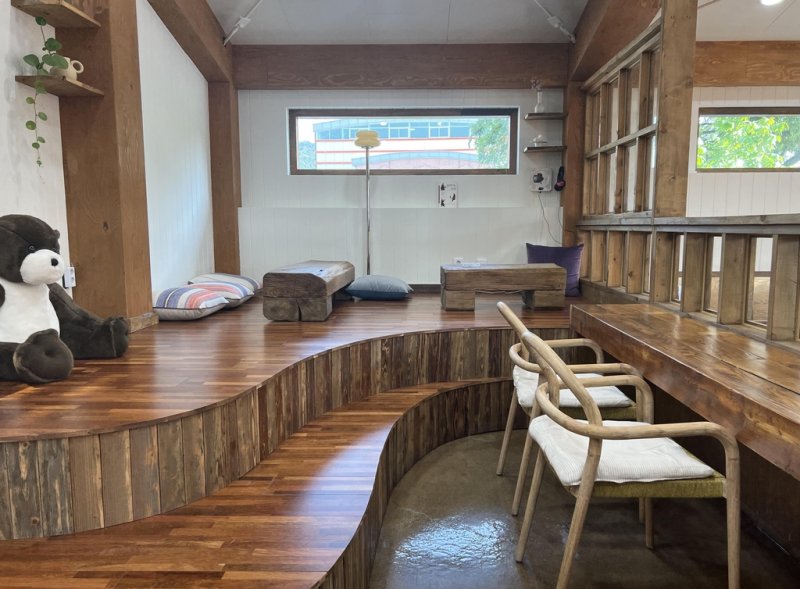 서학예술마을도서관 2층 독서공간 (전주=연합뉴스) 김진방 기자