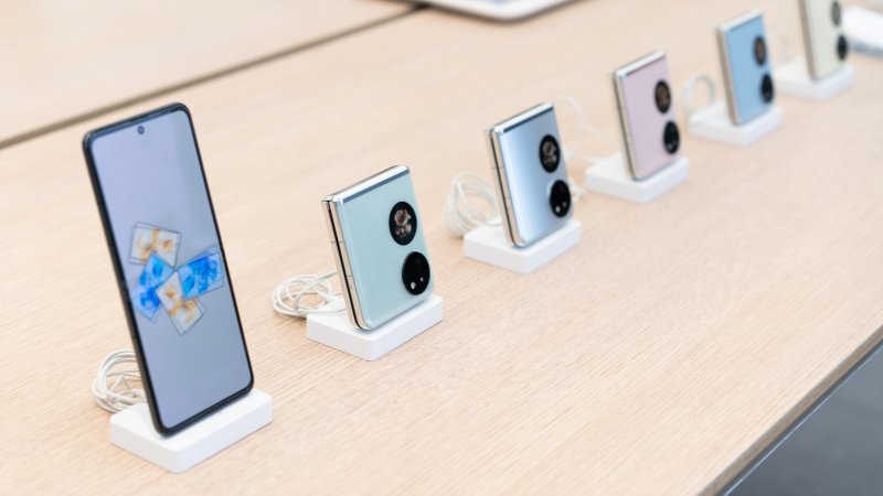 '갤럭시Z 플립' 시리즈를 연상시키는 화웨이 폴더블폰 제품 2023.5.18/뉴스1 ⓒ News1 이기범 기자