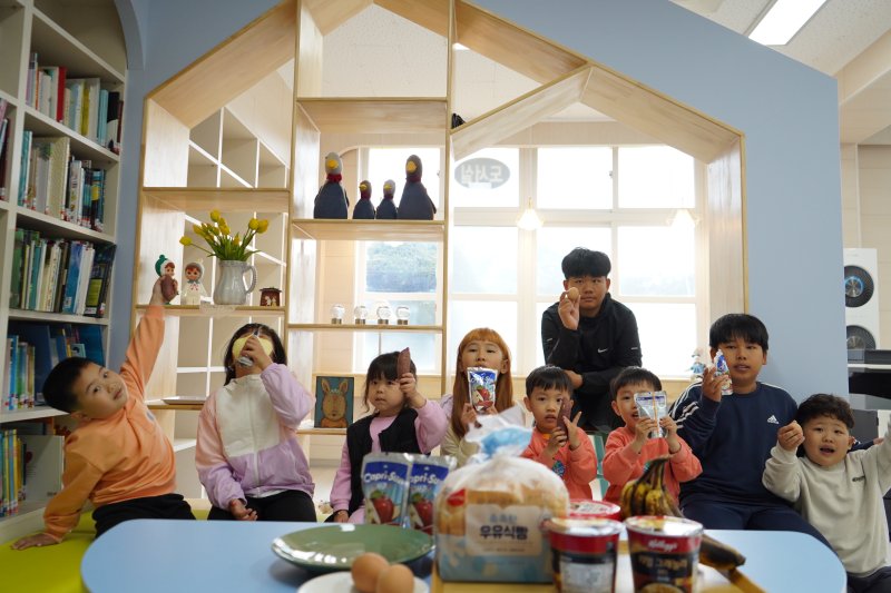 [안동=뉴시스] 김천 증산초의 아침돌봄. (사진=경북교육청 제공) 2023.05.24 *재판매 및 DB 금지