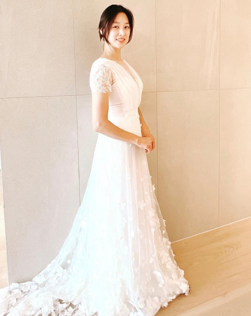 [서울=뉴시스] 배우 장신영이 남편인 배우 강경준과의 결혼 5주년을 자축했다. (사진=장신영 인스타그램 캡처) 2023.05.25. photo@newsis.com *재판매 및 DB 금지 *재판매 및 DB 금지