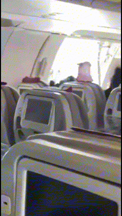 상공에서 비행기 문 열려..10살 초등생의 섬뜩한 후기