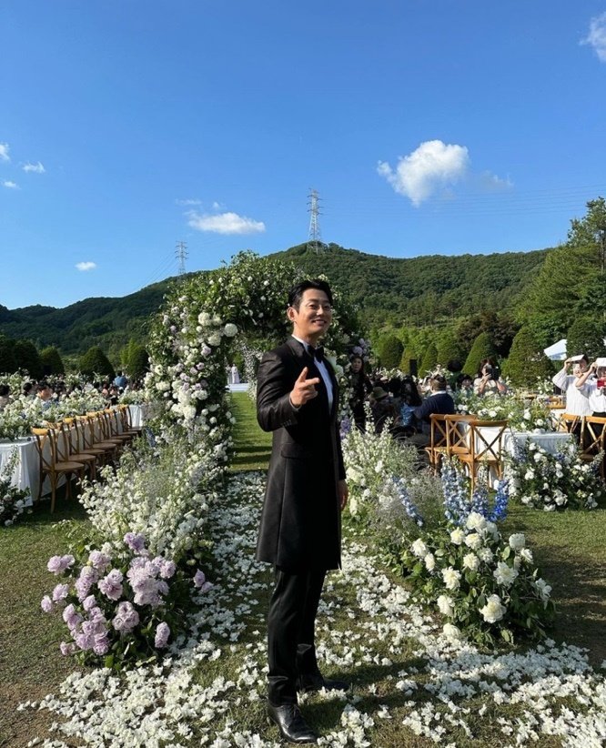 테이 결혼식 참석한 홍석천 "신랑은..." 폭탄 발언