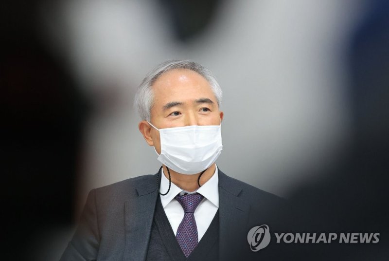 "폭언은 사실, 고의충돌은 증거 부족” (서울=연합뉴스) 한종찬 기자 = 양부남 대한빙상경기연맹 조사위원장이 8일 오후 서울 송파구 대한빙상경기연맹에서 심석희의 2018 평창동계올림픽 쇼트트랙 고의 충돌 의혹 관련 2차 조사단 회의를 마친 뒤 결과를 발표하고 있다. 2021.12.8 saba@yna.co.kr (끝)