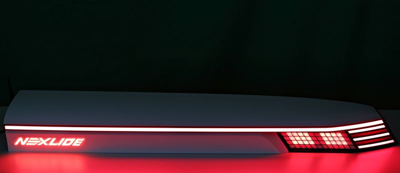 LG이노텍이 최근 출시한 차량용 플렉시블 입체 조명 ‘넥슬라이드-M'의 모습. LG이노텍
