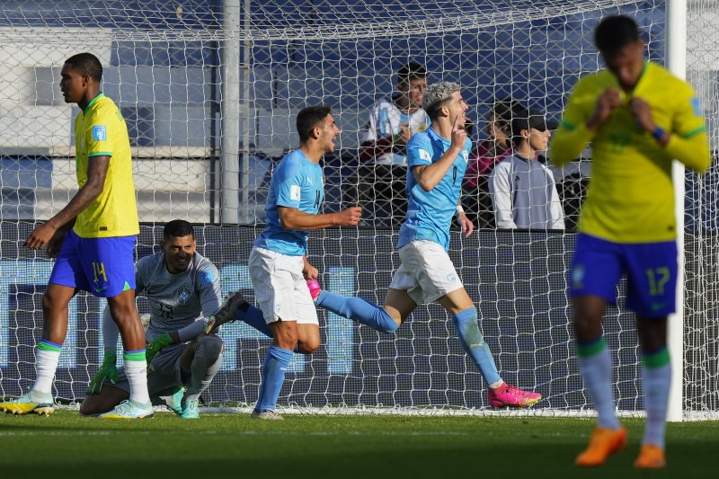 [산후안=AP/뉴시스] 이스라엘의 도르 투르게만(오른쪽)이 4일(한국시간) 아르헨티나 산후안에서 열린 브라질과 2023 FIFA U-20 월드컵 8강전에서 연장 전반 추가시간 역전 결승골을 넣은 뒤 세리머니를 하고 있다. 2023.06.04.