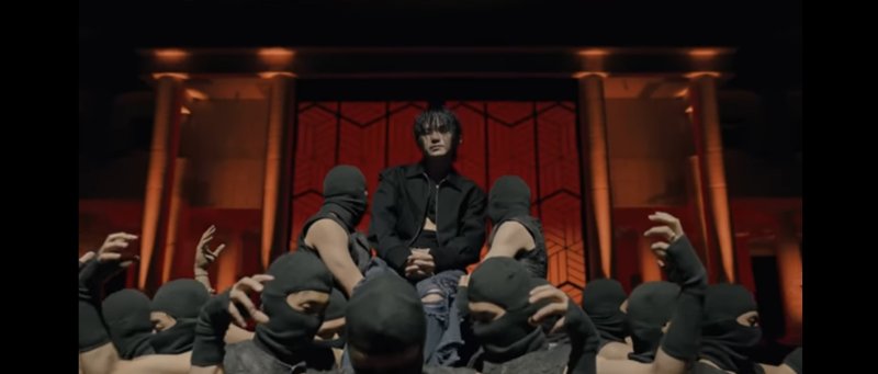 [서울=뉴시스] 세븐틴 '손오공' 뮤직비디오 장면. 2023.06.04. (사진 = 플레디스 엔터테인먼트 유튜브 캡처) photo@newsis.com *재판매 및 DB 금지