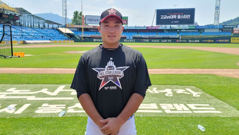 광주일고 배강, 스카우트 팀장들 앞에서 홈런레이스 무력 시위.... 연고팀 KIA, 거포 포수는 어떤가요?