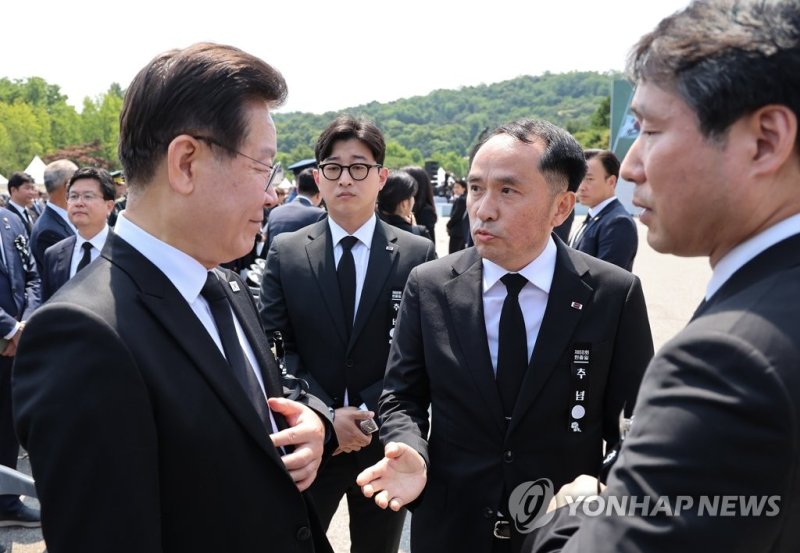 이재명 “무한 책임 지는 게 당대표 일”…권칠승, ‘천안함 발언’ 유감 표명