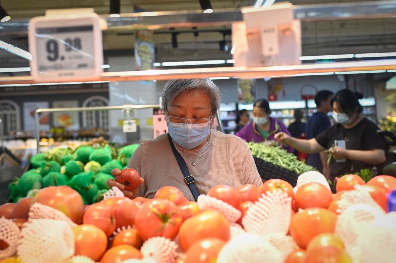 마트에서 장 보는 중국 베이징 시민. 사진=AFP 연합뉴스