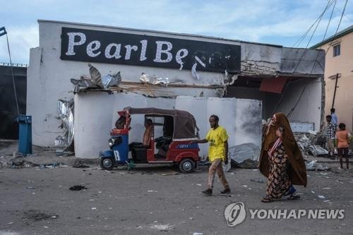 알샤바브가 인질극 벌인 소말리아 호텔 [AFP 연합뉴스, 재판매 및 DB 금지]