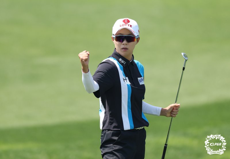 시즌 첫승이 보인다… 김효주, LPGA 숍라이트 클래식 2R 2위