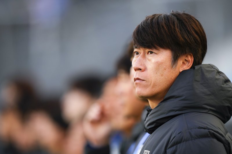 South Korea's coach Kim Eun-jung looks on prior to the FIFA U-20 World Cup the third-place soccer match against Israel at the Diego Maradona stadium in La Plata, Argentina, Sunday, June 11, 2023. (AP Photo/Natacha Pisarenko) /뉴시스/AP /사진=뉴시스 외신화상