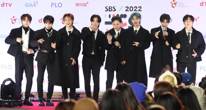 스트레이 키즈, 미국 '빌보드 200' 정상…3연속 1위 기록 - 파이낸셜뉴스