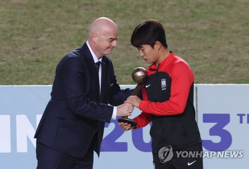 "골짜기 세대" 무관심 속 일궈낸 4강 기적, 원팀‧실리 축구로 아시아 자존심 세웠다 [U20 월드컵]