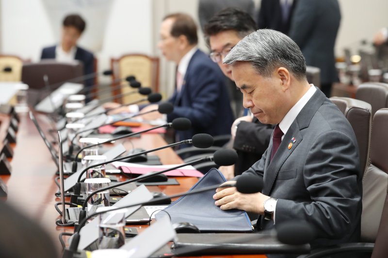 軍, 정년 5년 연장..중령 진급 못해도 50세까지 복무한다