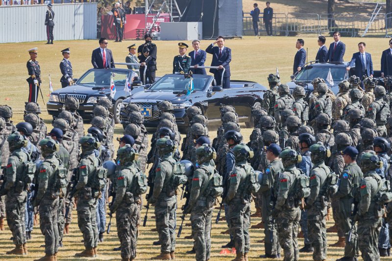 작년 10월1일 충남 계룡대 대연병장에서 열린 제74주년 국군의 날 기념행사. (대통령실 제공) 2022.10.1/뉴스1 ⓒ News1 안은나 기자