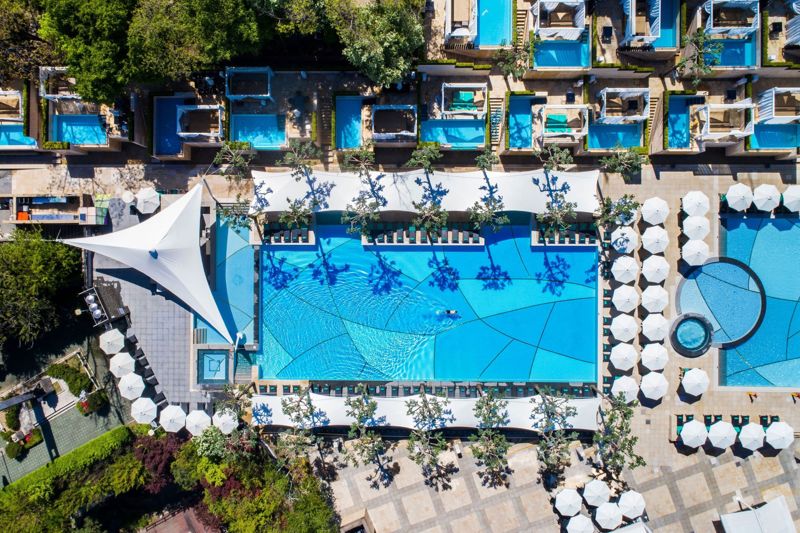 호텔 풀파티의 계절이 왔다.. 올해 가장 핫한 야외수영장 어디?