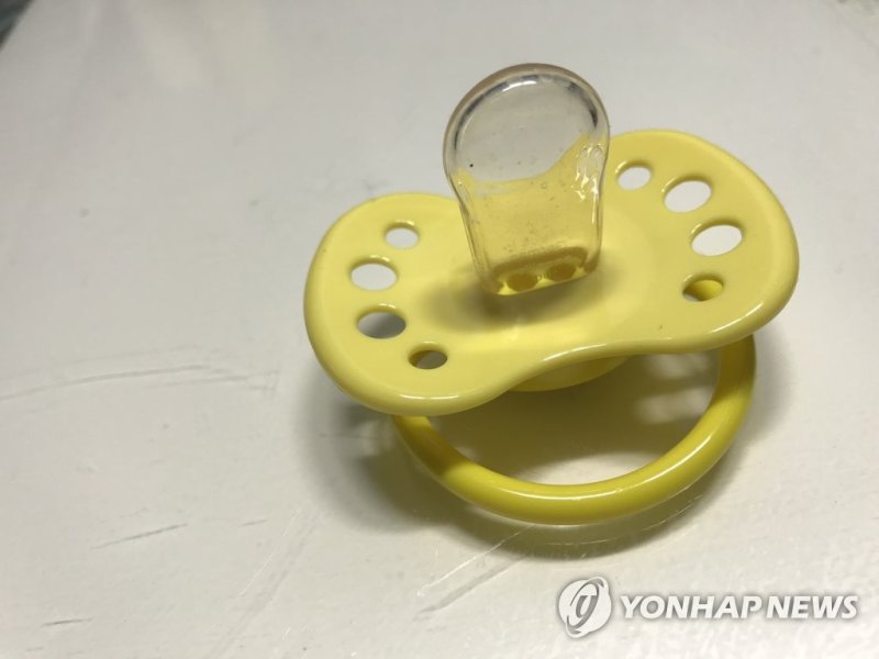 공갈 젖꼭지 [촬영 이충원]