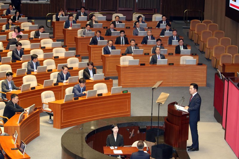 [서울=뉴시스] 고범준 기자 = 김기현 국민의힘 대표가 20일 오전 서울 여의도 국회 본회의장에서 열린 제407회국회(임시회) 5차 본회의에서 교섭단체 대표연설을 하고 있다. 2023.06.20. bjko@newsis.com