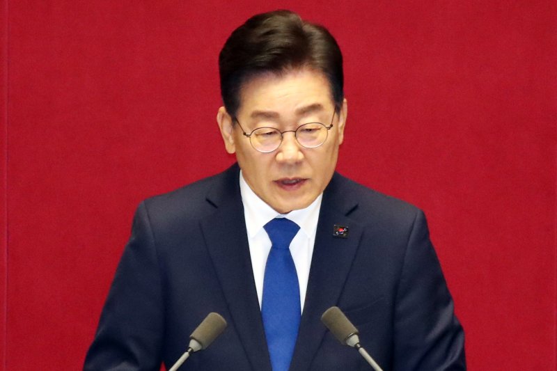 이재명 더불어민주당 대표가 19일 오전 서울 여의도 국회에서 열린 제407회 국회(임시회) 제4차 본회의에서 국정에 관한 교섭단체 대표연설을 하고 있다. 2023.6.19/뉴스1 ⓒ News1 황기선 기자