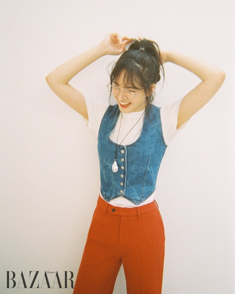 아이브 리즈, 복고 패션도 찰떡 소화…첫사랑 이미지