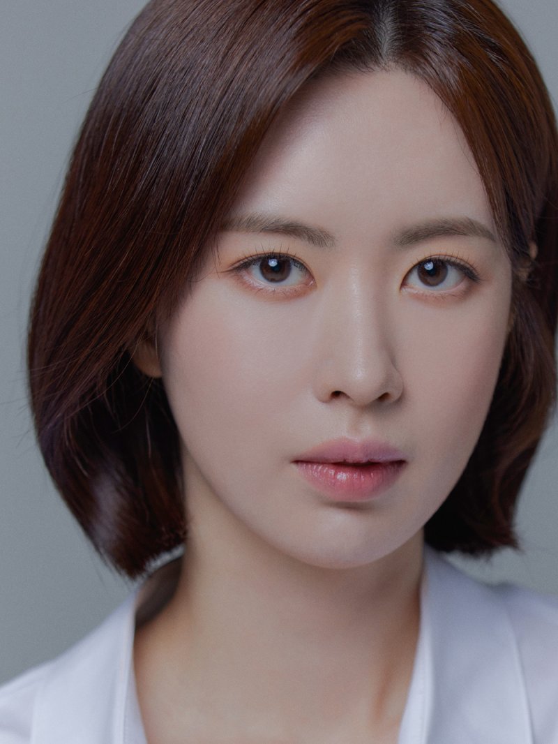 윤서진 / IOK컴퍼니