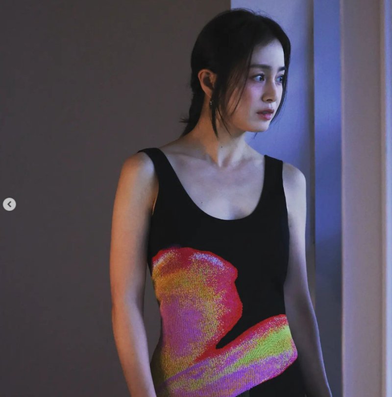 김태희, 화보 B컷에서도 열일하는 미모…독보적 아우라 [N샷]