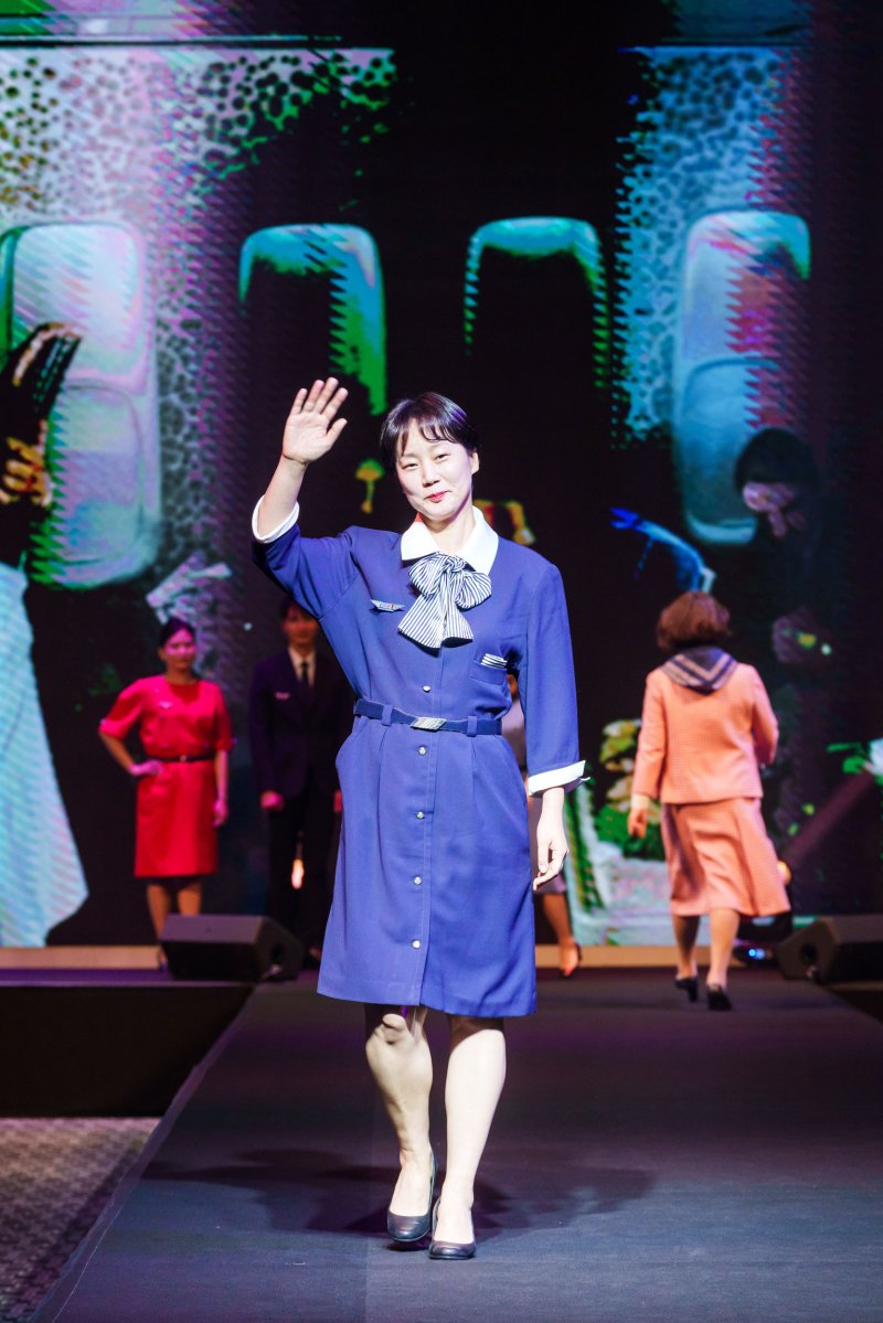 1987년 출시된 에어프랑스X까르벤 승무원 유니폼(에어프랑스 제공)