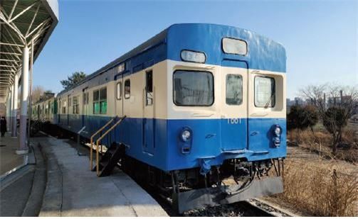 철도박물관에 전시된 수도권전철 1001호. 한국철도공사 제공