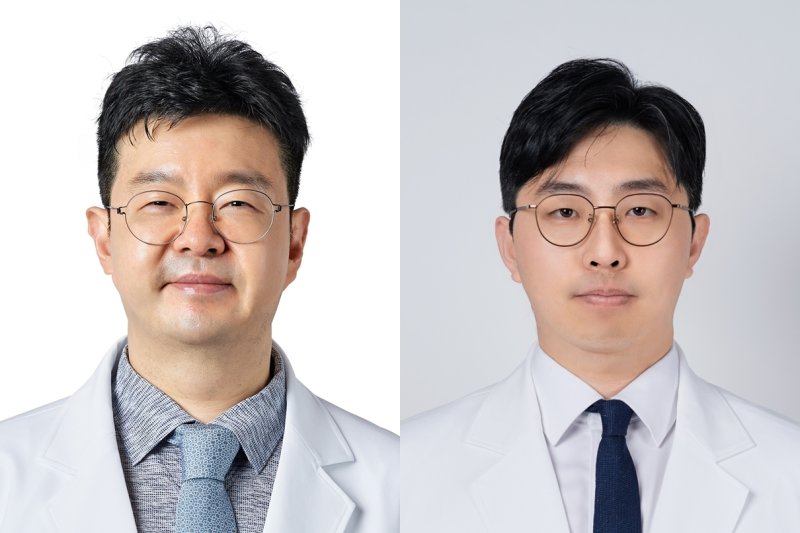 중앙대학교병원 피부과의 김범준 교수(왼쪽)·석준 교수(중앙대학교병원 제공)