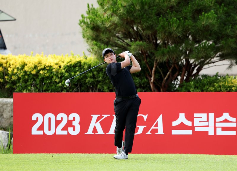 [서울=뉴시스]전준형의 플레이 모습. 2023.06.28. (사진=KPGA 제공) *재판매 및 DB 금지