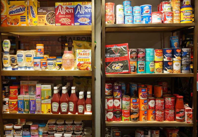 인도 뉴델리 에어로시티 월드마켓에 자리한 식료품점 매대에 불닭볶음면이 놓여 있다. 사진=박문수 기자