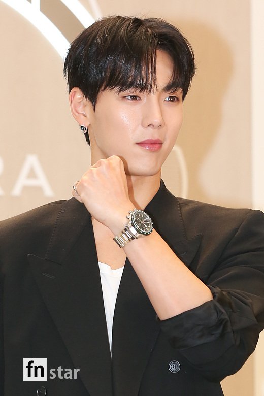 [포토] 몬스타엑스 셔누, '매력 가득한 눈망울' - fn스타