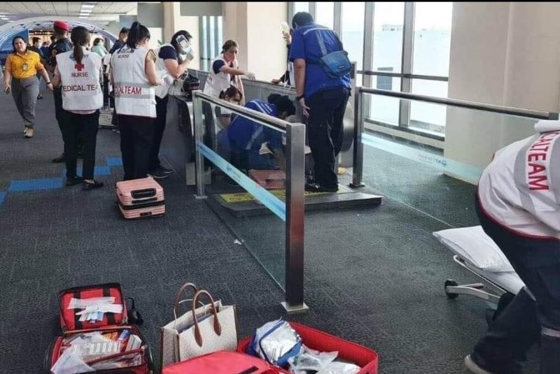 태국 공항서 벌어진 끔찍한 무빙워크 사고 다리가...